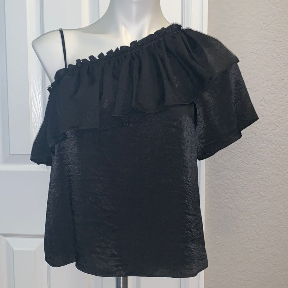 NWT Misa Los Angeles Off Shoulder Top. Sz. XS